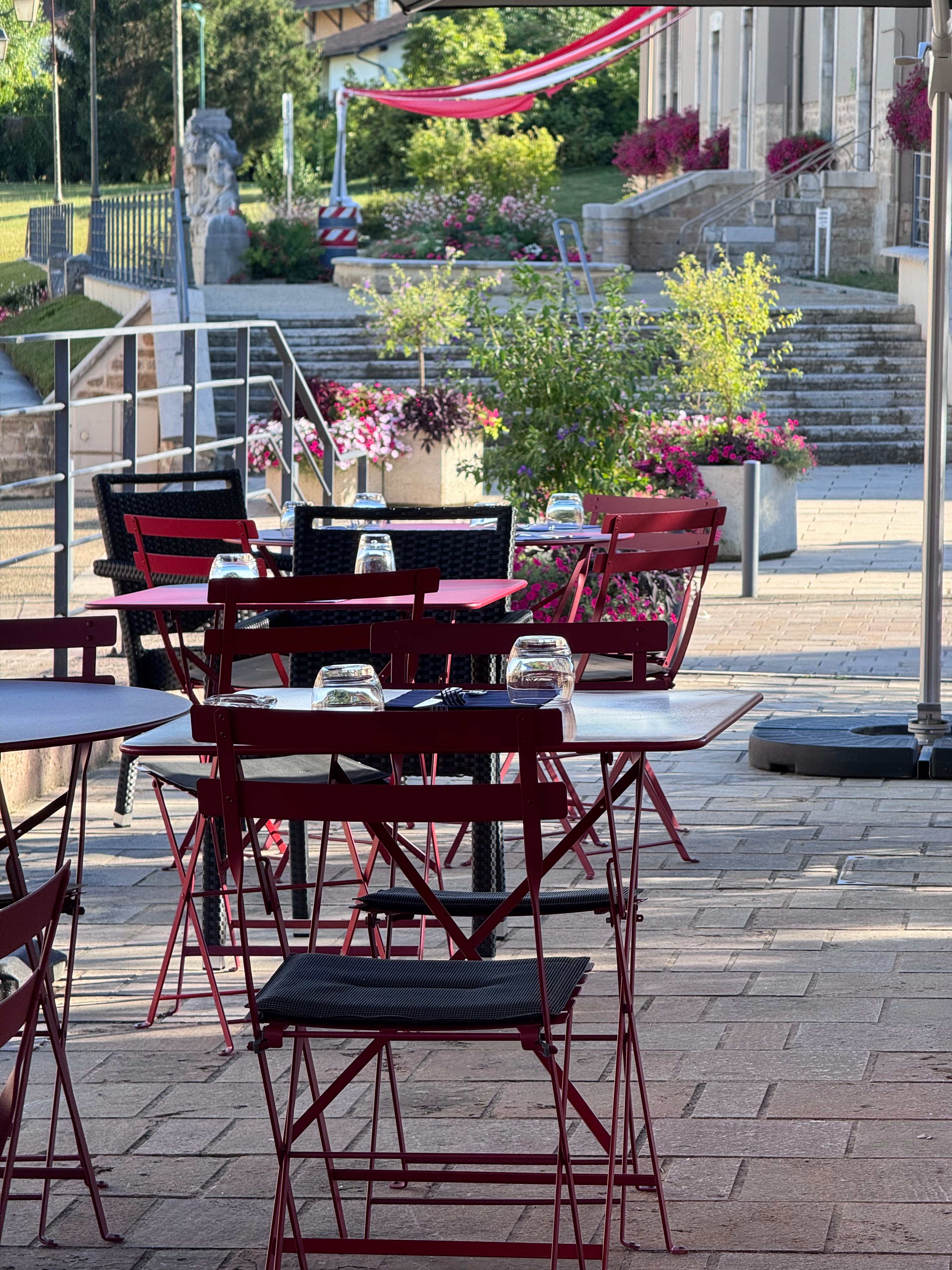 Terrasse du restaurant Mon Bon Burger à Marboz