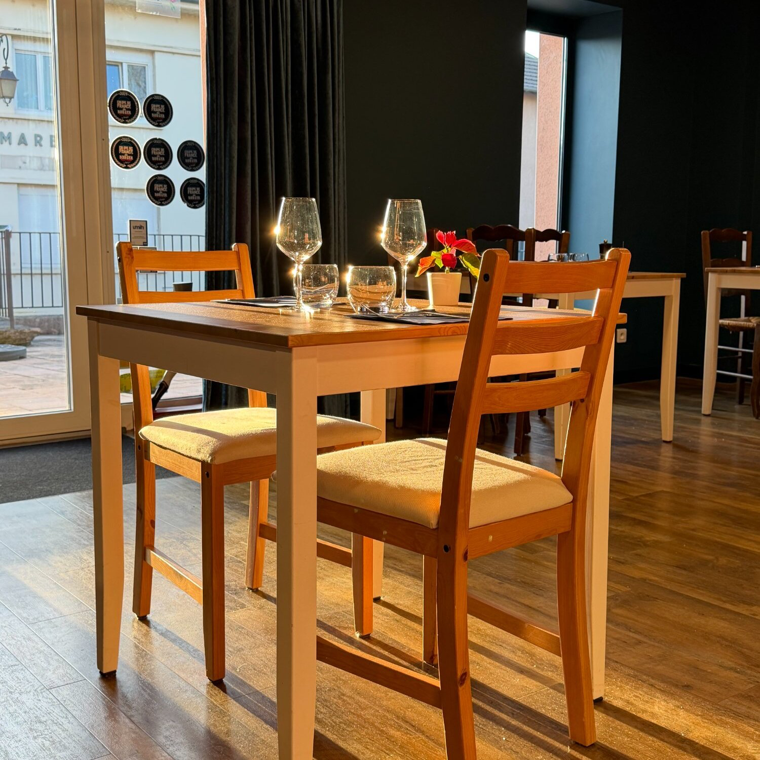 Table dressée – Mon Bon Burger Marboz